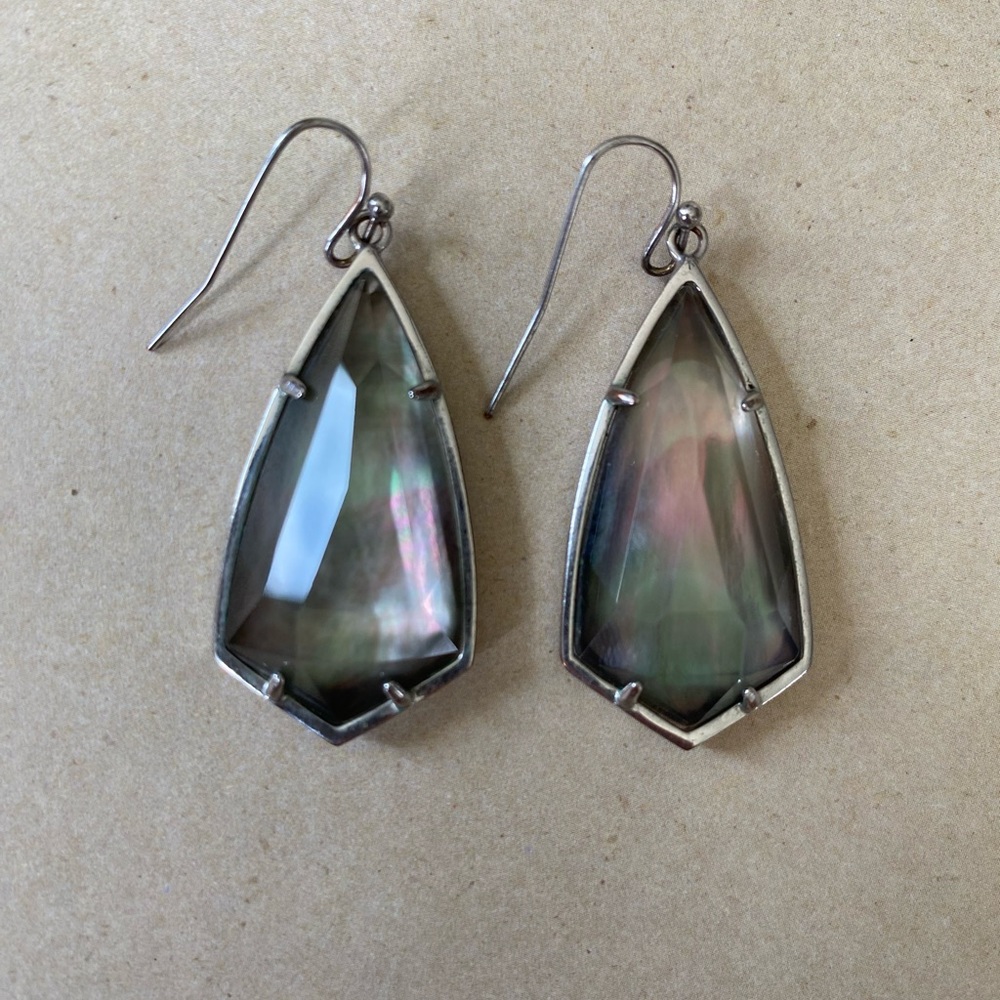 Kendra Scott Earrings - Picture 3 of 4